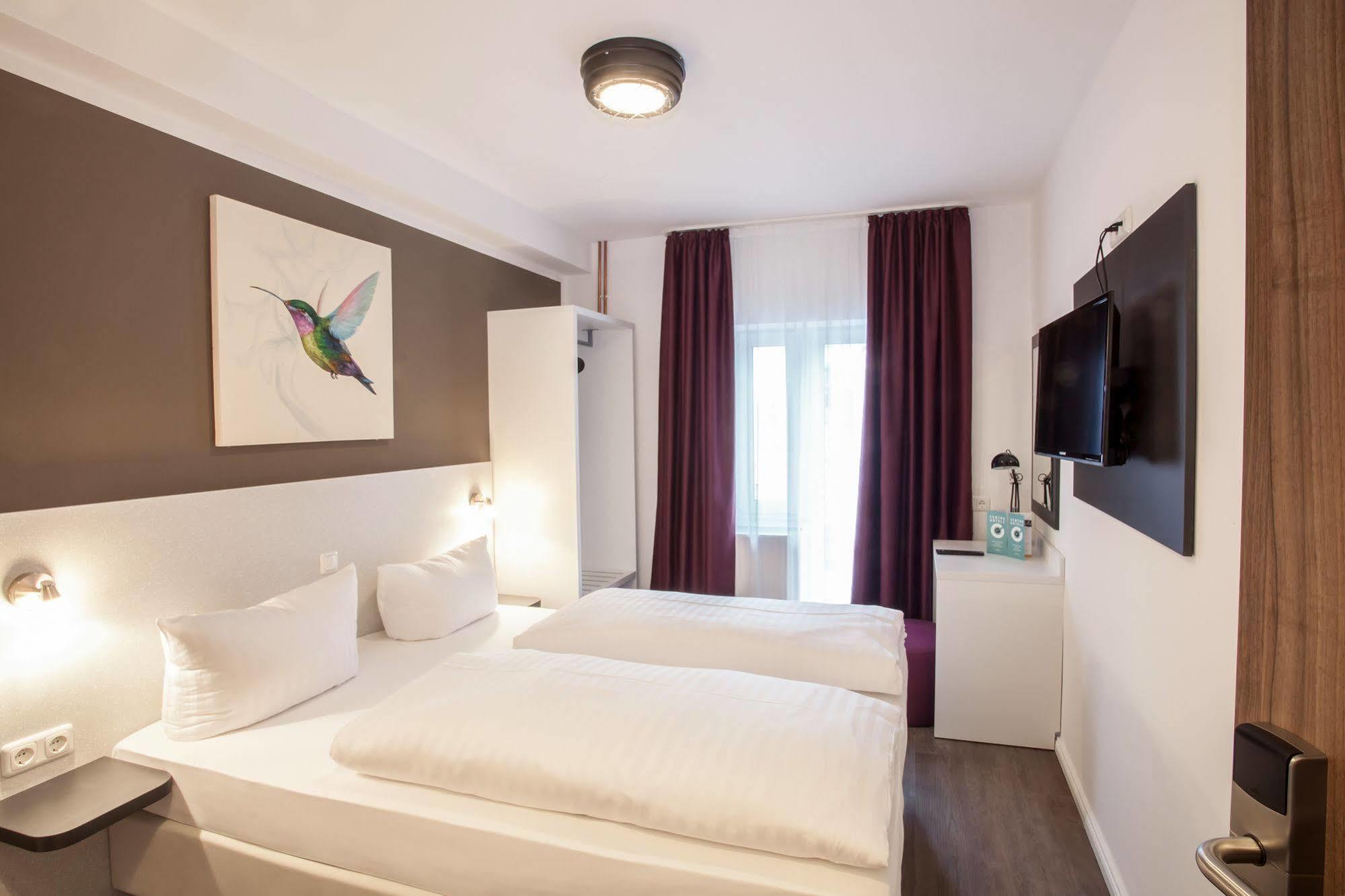 Hotel West Hamburg-Harburg Buitenkant foto