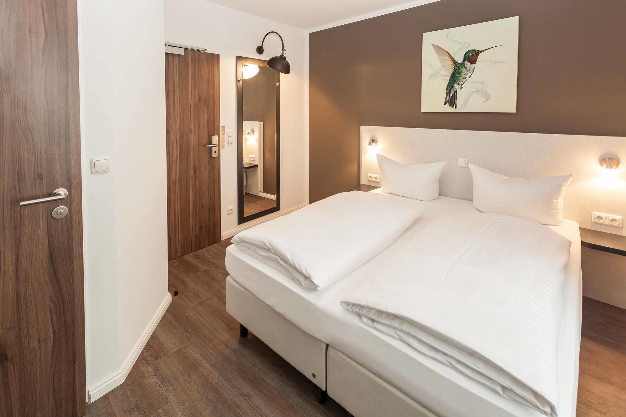Hotel West Hamburg-Harburg Buitenkant foto